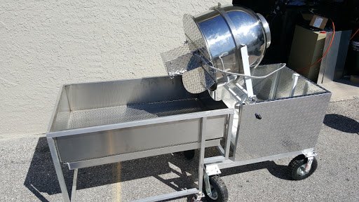 DELUXE PORTABLE 80QT. KETTLE CORN MACHINE WITH AUTO STIR AND SIFTING TABLE - Image 2